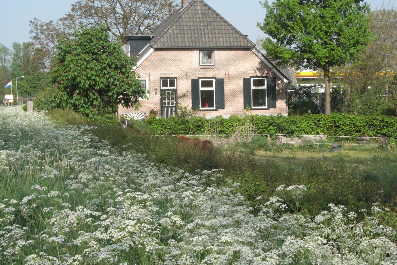 Bed And Garden Alde Coninckshof Bed and Breakfast Weurt Exteriör bild