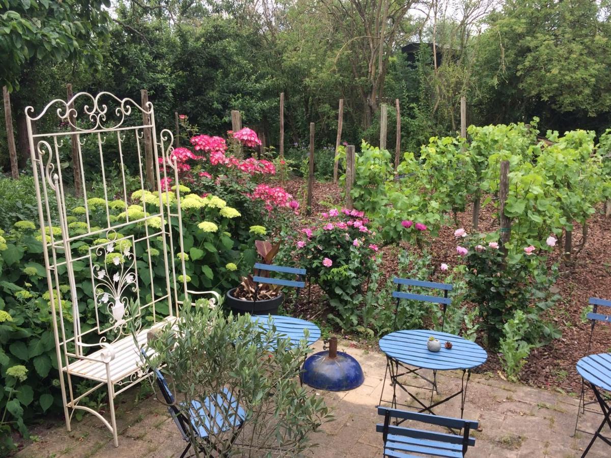 Bed And Garden Alde Coninckshof Bed and Breakfast Weurt Exteriör bild
